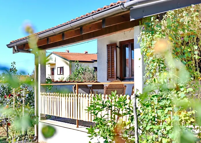 Adriatico Apartman *