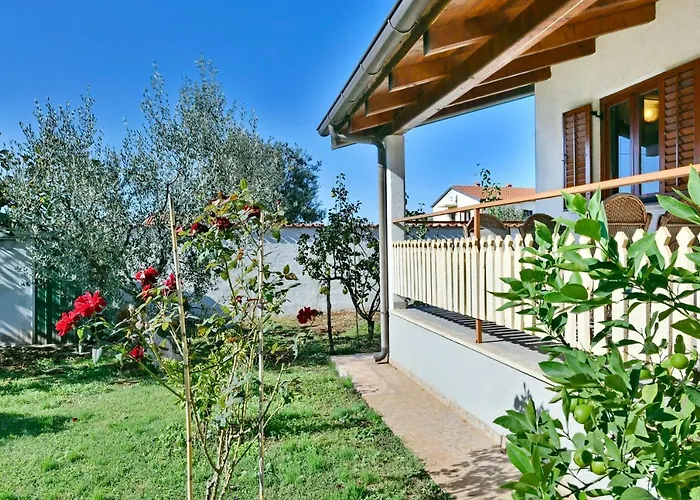 Adriatico Apartman *